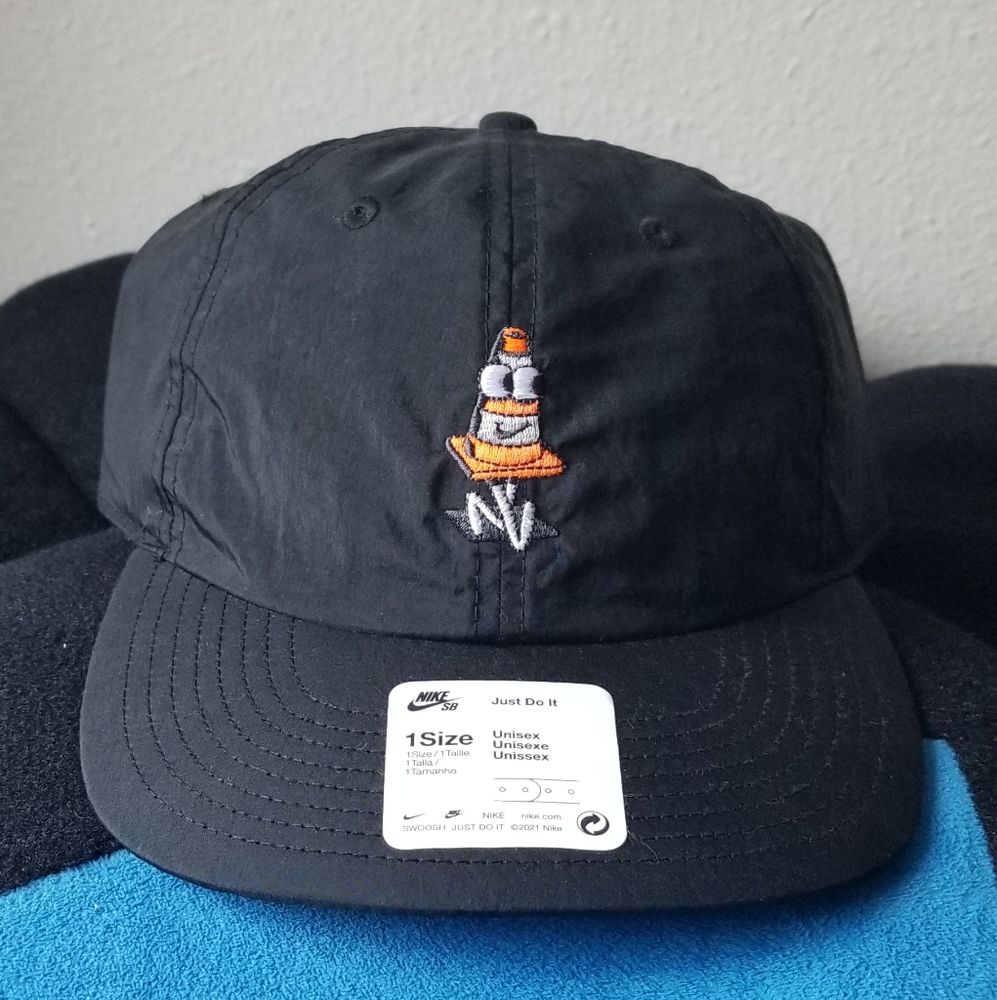 Nike SB Safety Cone Dad Cap New
